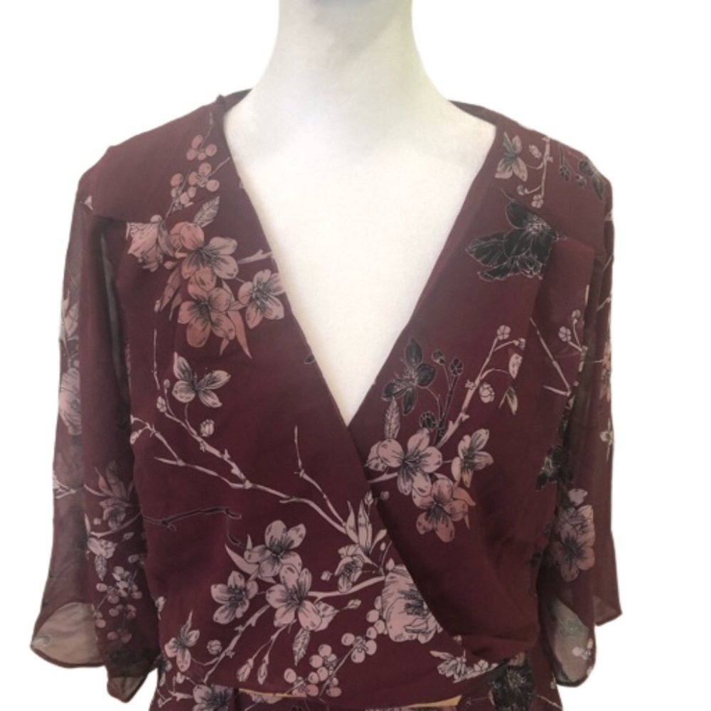 City Chic Size XL/22 maroon floral faux wrap dress. Flutter sleeve belt - Picture 4 of 14